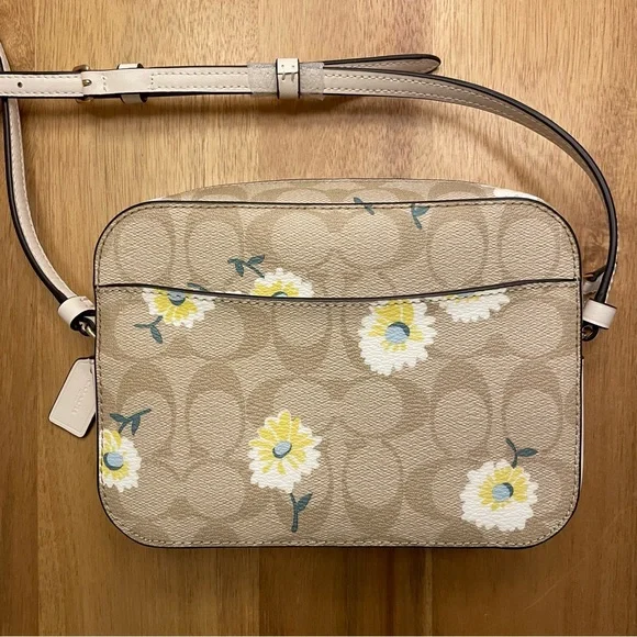 Coach Set Camera Bag & Wristlet!! NWT signature pattern with daisy accents! - Picture 6 of 15